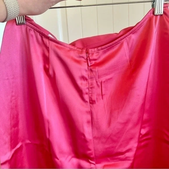 NWT WeWoreWhat cut out midi skirt in hot pink satin women’s size small - Picture 6 of 10